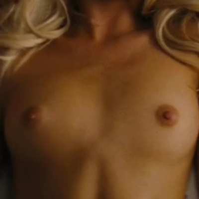 Margot Robbie’s little tits subtly and beautifully jiggling