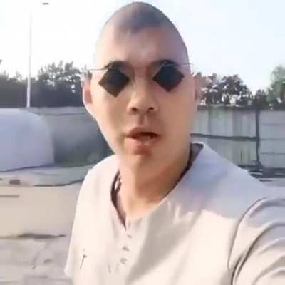 Ai gente o Jung-kook &eacute; muito fofinho