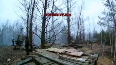 Footage of VDV Artillery engaging from Hostomel airport