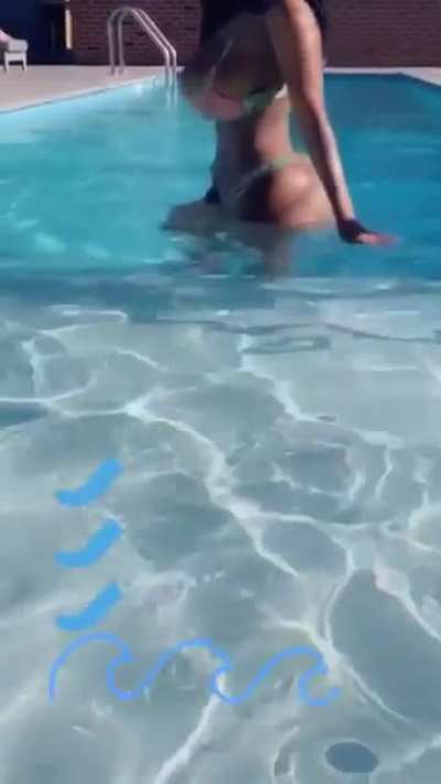 Double cheeked up