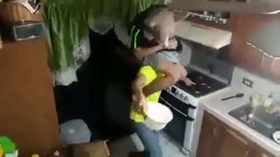 Sua irm&atilde;