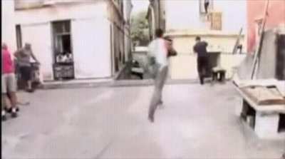 Behind the scenes of the Bourne Ultimatum. The cameraman is the real MVP
