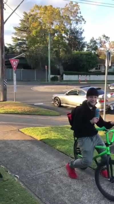Here&rsquo;s the video I posted yesterday but with sound, I accidentally made it a gif before.