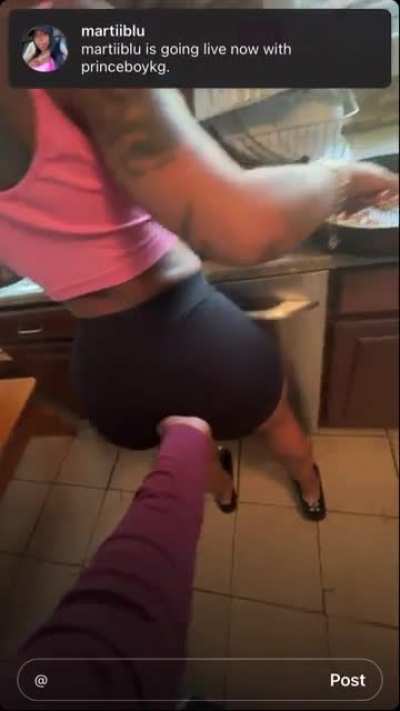 I missed a better part of her getting her shit grabbed smh but here&rsquo;s something 😩