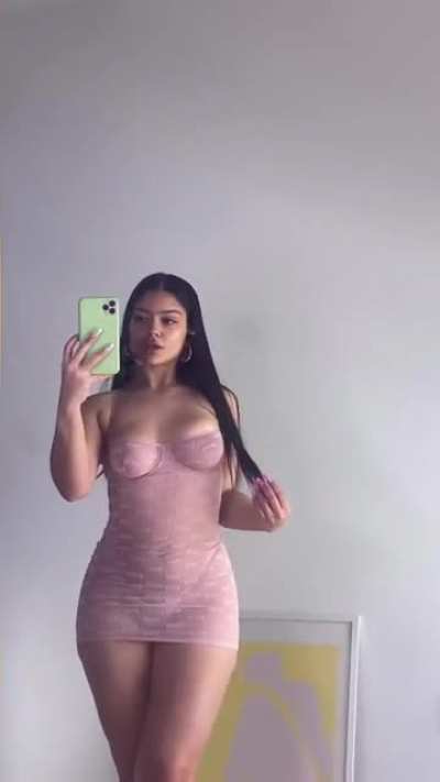 @jarline on Insta has a perfect body