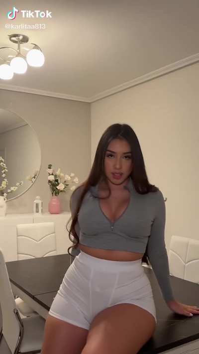 @karlitaa813