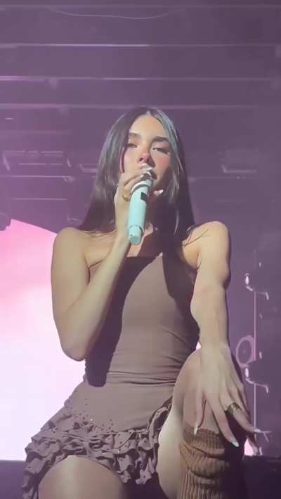 Anyone else obsessed with those legs?