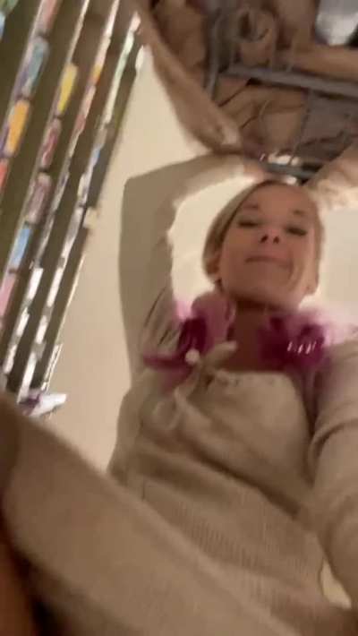 Doing some last minute Thanksgiving shopping… without panties on🤭 [GIF]