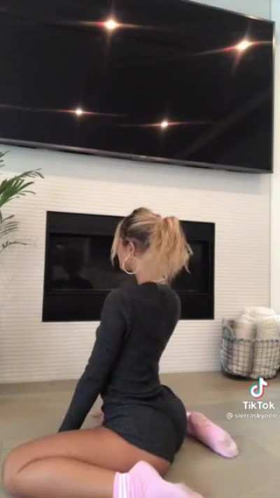Hot twerking
