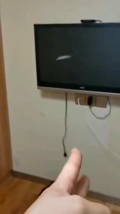 WCGW Throwing a card next to a TV?