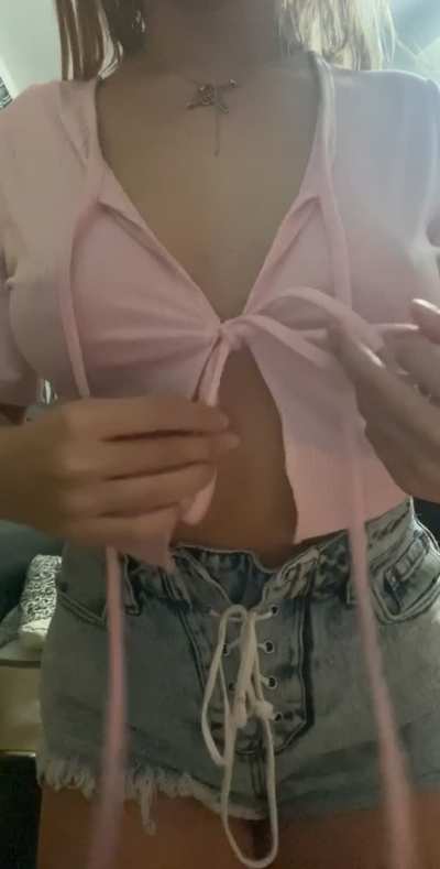 Revealing my 20 yr old tits 🤪