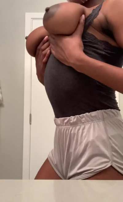 Sexy black tits reveal