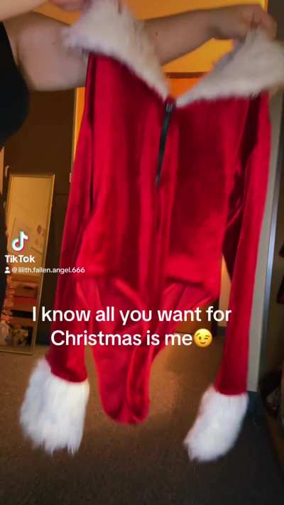 I know all you want for Christmas is me😉