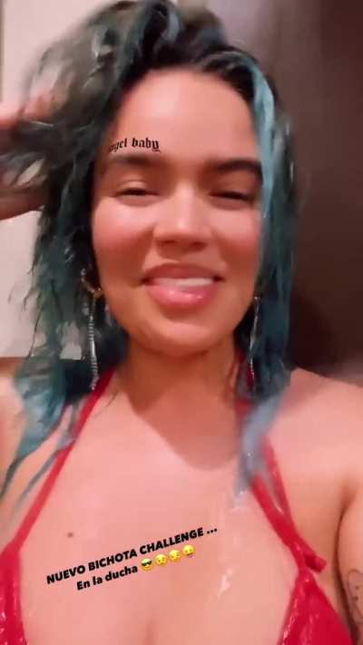 Le doy toda la leche en la carita y esas tetas