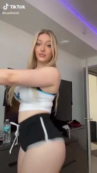 Stupid thick blonde chick