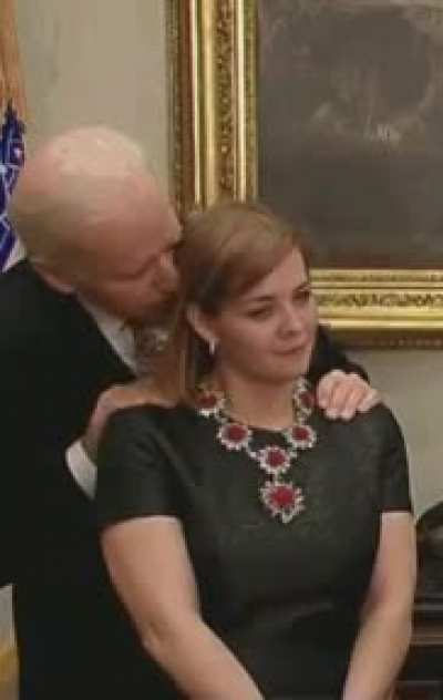👃 👧