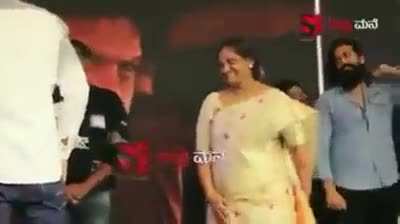 This is Kannada movie superstar &amp;amp; legendary Dr Raj Kumar&rsquo;s son Shiv Rajkumar(elder brother of Late Puneeth Rajkumar) He receives the idol of lord Hanuman by removing his slippers. Look at his body language. This is the difference between Bollywood and