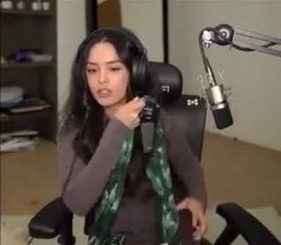 Rae shows bathing suit for future photoshoot