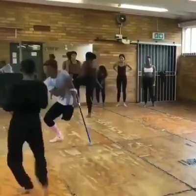This young man with only 1 leg killing it in Dance class