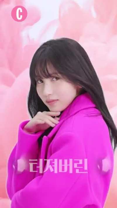221116 COSMOPOLITAN Korea YouTube Shorts Update - &ldquo;I'm going to break up now. Mina Myoi How to Take Good Photos: Singing Behind | TWICE | Mina | 10 Second Attack&rdquo;