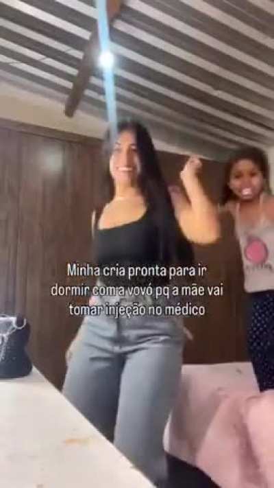 Que tipo de inje&ccedil;&atilde;o &eacute; essa que a m&atilde;e n&atilde;o pode cuidar da filha ?