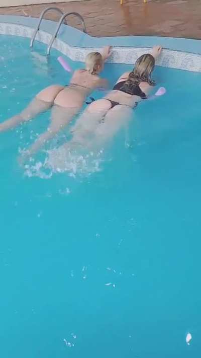 TATI LA RUBIA