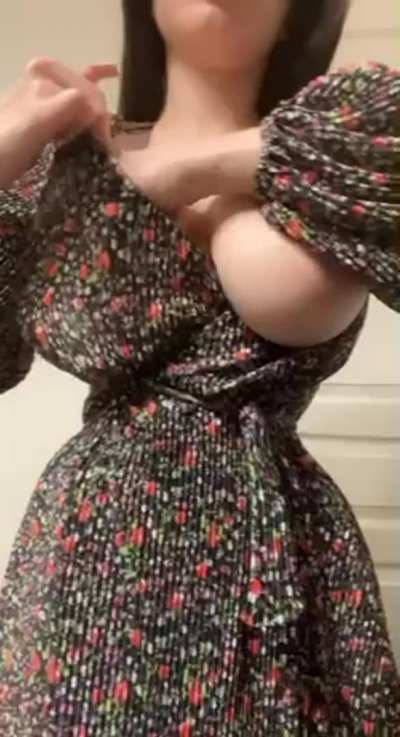 Hopefully my natural titties aren&rsquo;t too big to go braless in my sundress