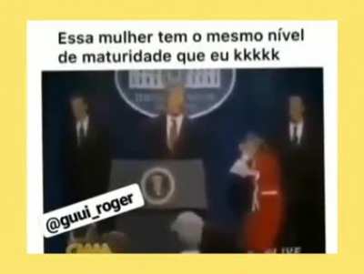 Algu&eacute;m foi demitida