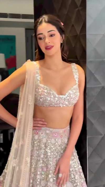 Ananya pandey 