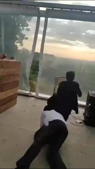Great wedding vibe