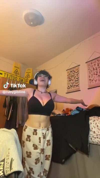 @rubygiblin6