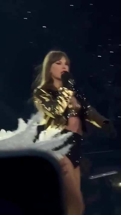 Bouncing strut 