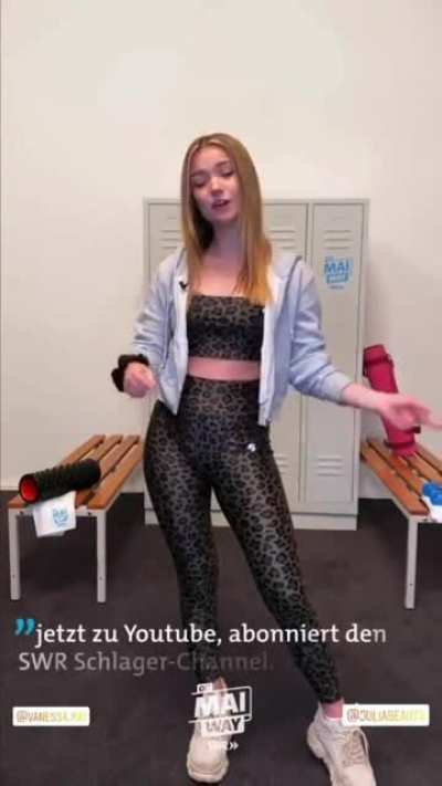 Promo f&uuml;r ihren Auftritt bei &bdquo;On Mai Way&ldquo; also schon n bissl &auml;lter&hellip; Quelle: TikTok
