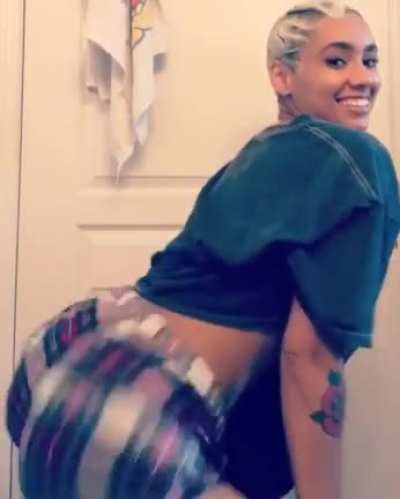😍