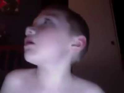 Kid crying and screaming because PC won't work (classic vid but this Is the full version)