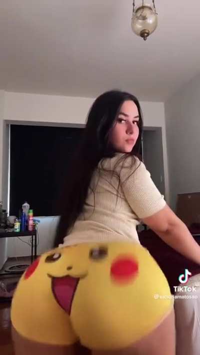 pikachu wants to explode 😤