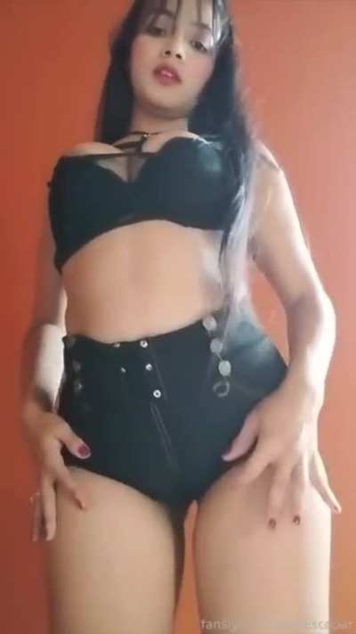 Yanli Escobar
