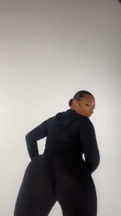 Megan thee stallion is a twerk god💯