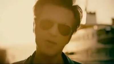 😎