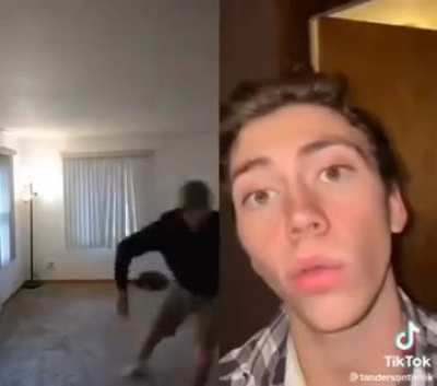 😱