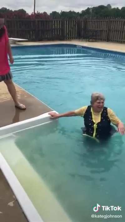 Let&rsquo;s scare grandma!