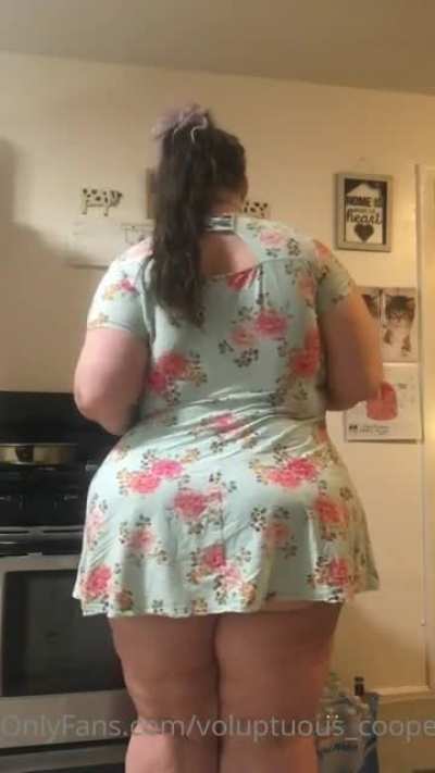 Voluptuous_cooper