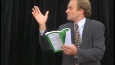This guy ALSO performs Shakespeare&rsquo;s &ldquo;to be or not to be&rdquo; in the most natural and incredible way that makes it understandable and incredibly moving