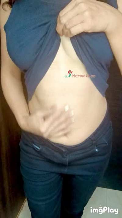 Those perky tits don’t need Bra [F]