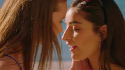 Emily &amp;amp; Stacy kissing in the pool