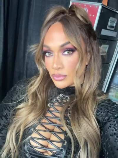 Beautiful Nia