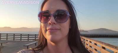 Cumwalk on the pier