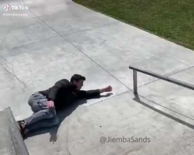 When you forget your skateboard 😳