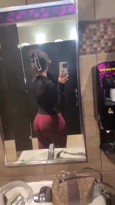 her gains have been crazy lately 🤩🤩😍😍
