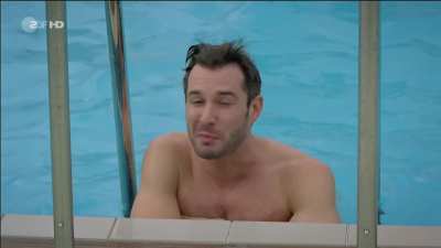 Birthe Wolter &amp;amp; clothed man - Kreuzfahrt ins Gl&uuml;ck s06e02 (DE2012)